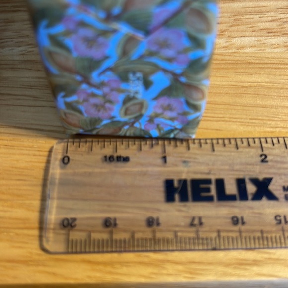 Crabtree & Evelyn Almond Milk and Honey Triple Milled Soap, 5.57 oz - Picture 8 of 9